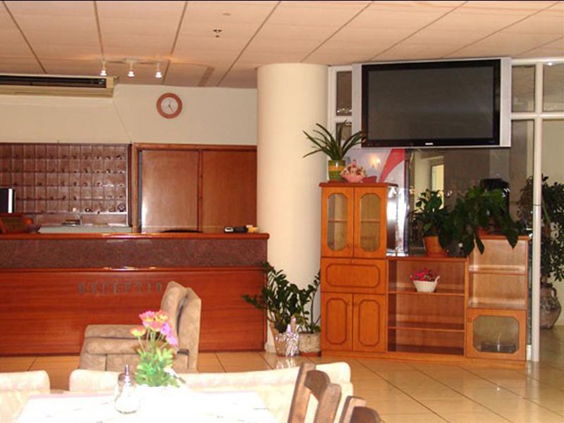 Galaxy Hotel Ierápetra エクステリア 写真