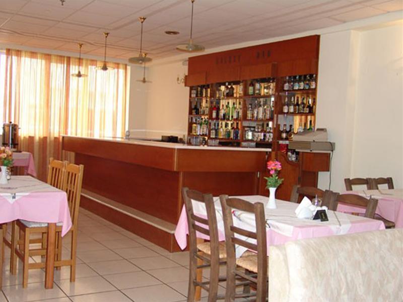 Galaxy Hotel Ierápetra エクステリア 写真