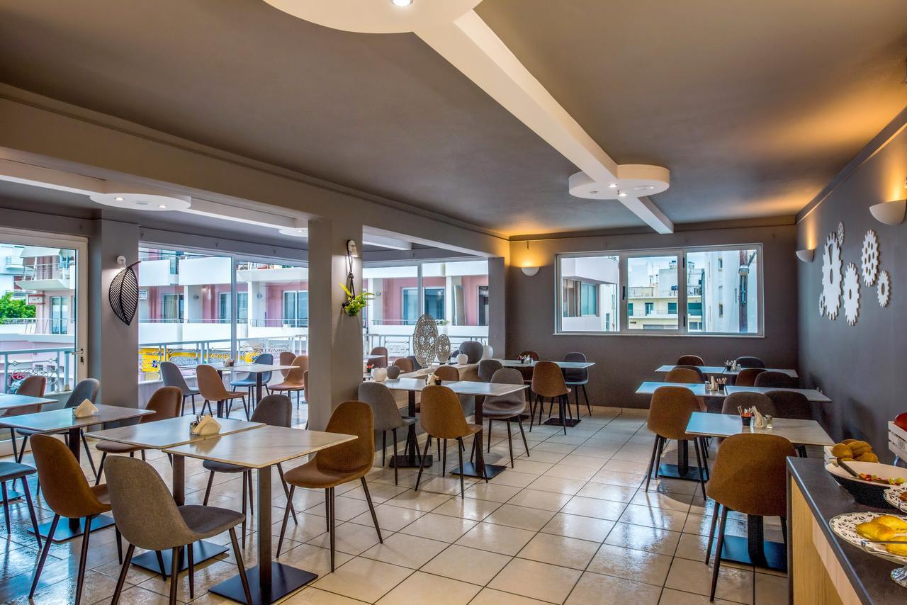 Galaxy Hotel Ierápetra エクステリア 写真