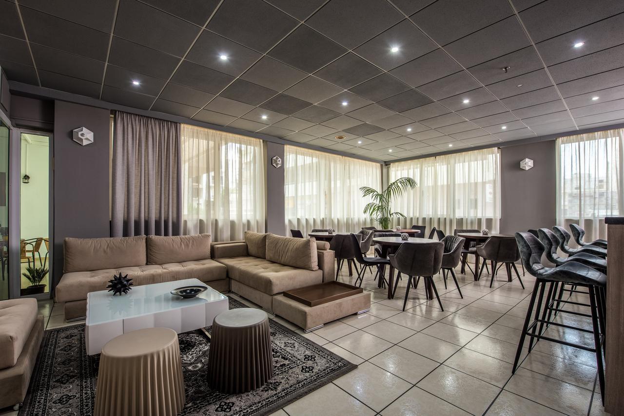 Galaxy Hotel Ierápetra エクステリア 写真