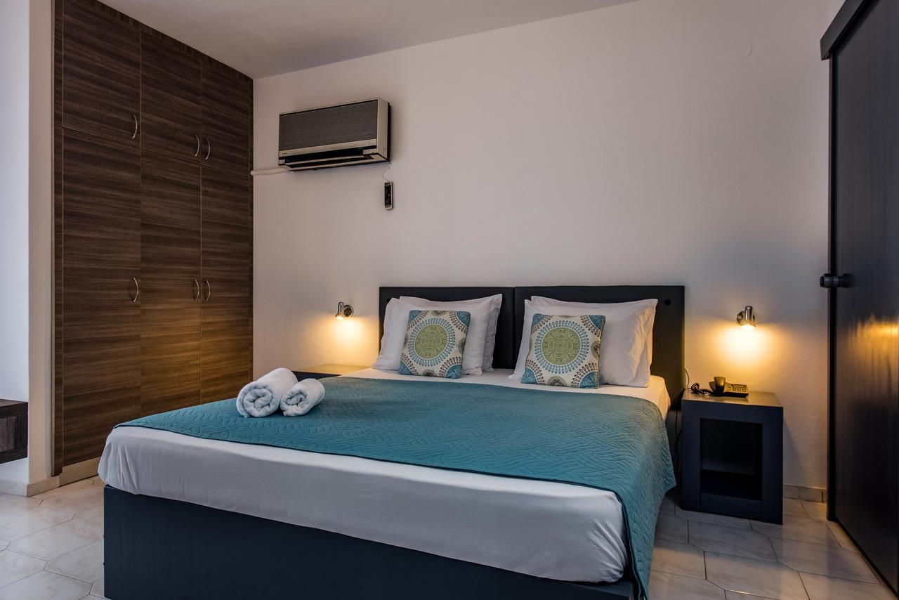 Galaxy Hotel Ierápetra エクステリア 写真
